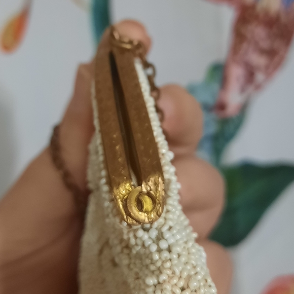 ~{Vintage}~ Mini beaded and embroidered  change purse. - Picture 9 of 9